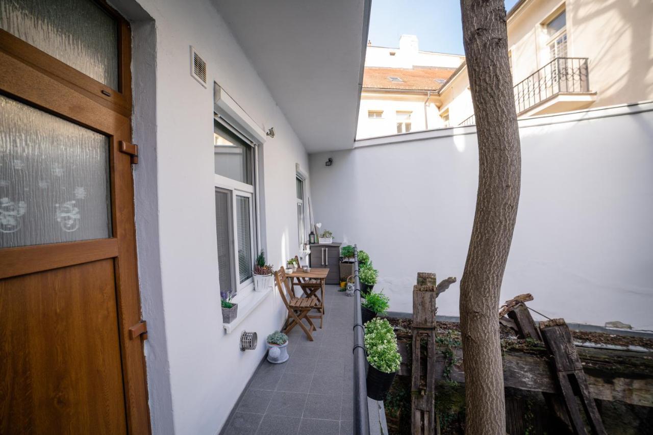 Apartman Sv. Urban Bratislava Exterior photo